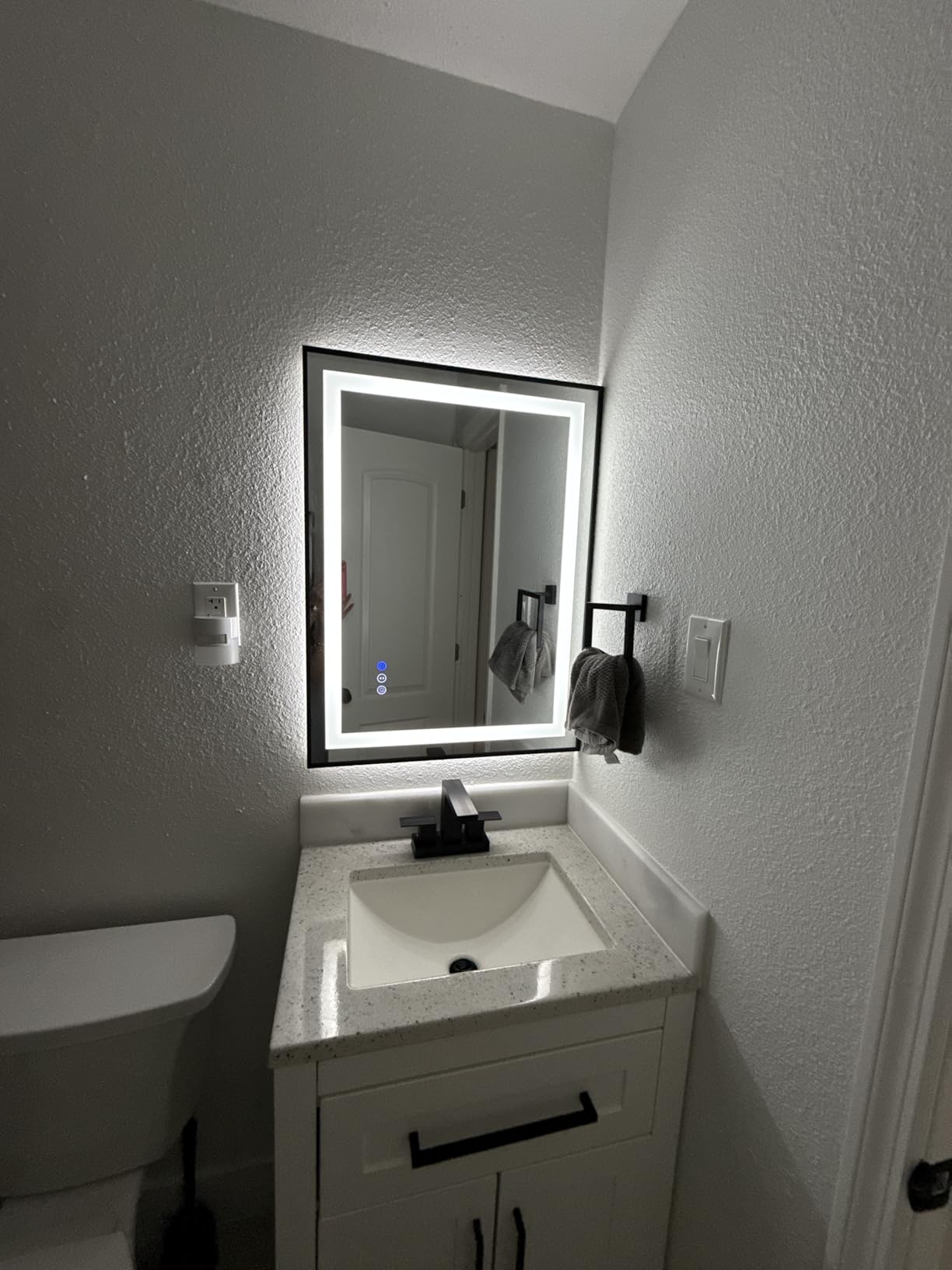 OKPAL 24x32 LED Bathroom Mirror with Black Frame, Lighted Mirrors for Bathroom Wall, Frontlit & Backlit LED Bathroom Vanity Mirror, Anti-Fog, Dimmable, Shatterproof, ETL Listed customer photo 1
