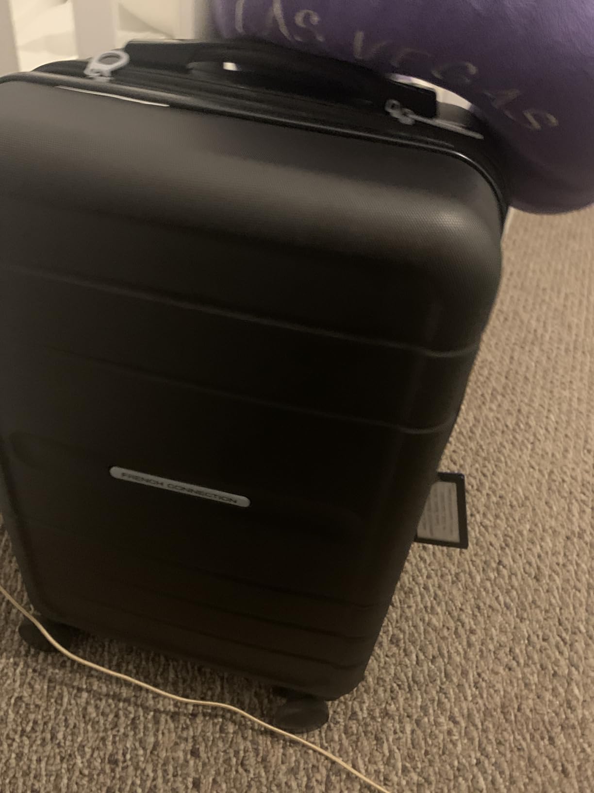 St. Martin Carry-On Luggage with Cup Holder/USB Ports, Black customer photo 2