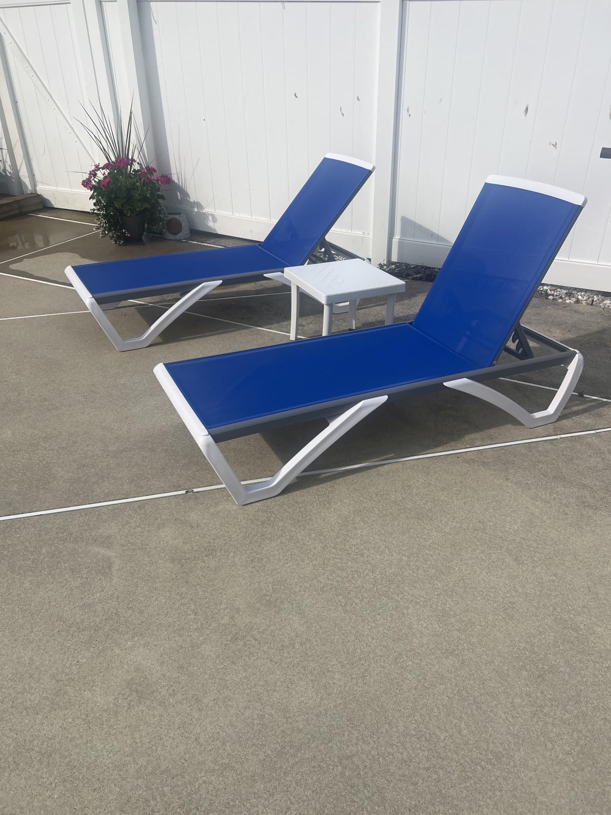 Kozyard 3-Piece Outdoor Chaise Lounge Chair Set, Fully Flat Adjustable Patio Lounger with Aluminum Frame, Textilene Fabric for Poolside, Backyard & Beach (Navy Blue, 2 Chairs + Table) customer photo 1