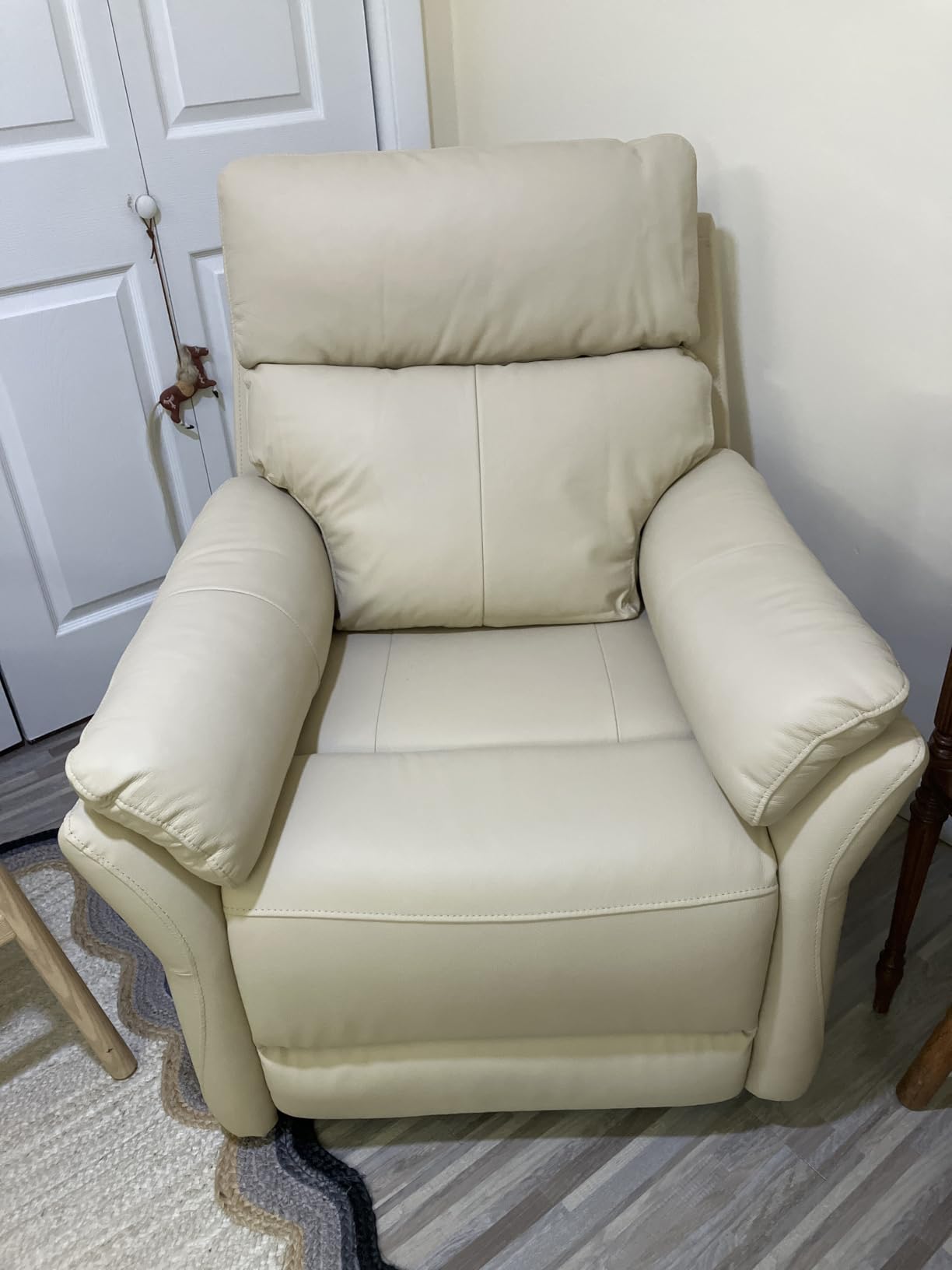 AIRSKY Genuine Leather Recliner Chair, The Recliner Chairs for Adults Made from Top-Grain Leather, Cold-Region Larch Wood Theater Seating, Bedroom, Beige, 24.8