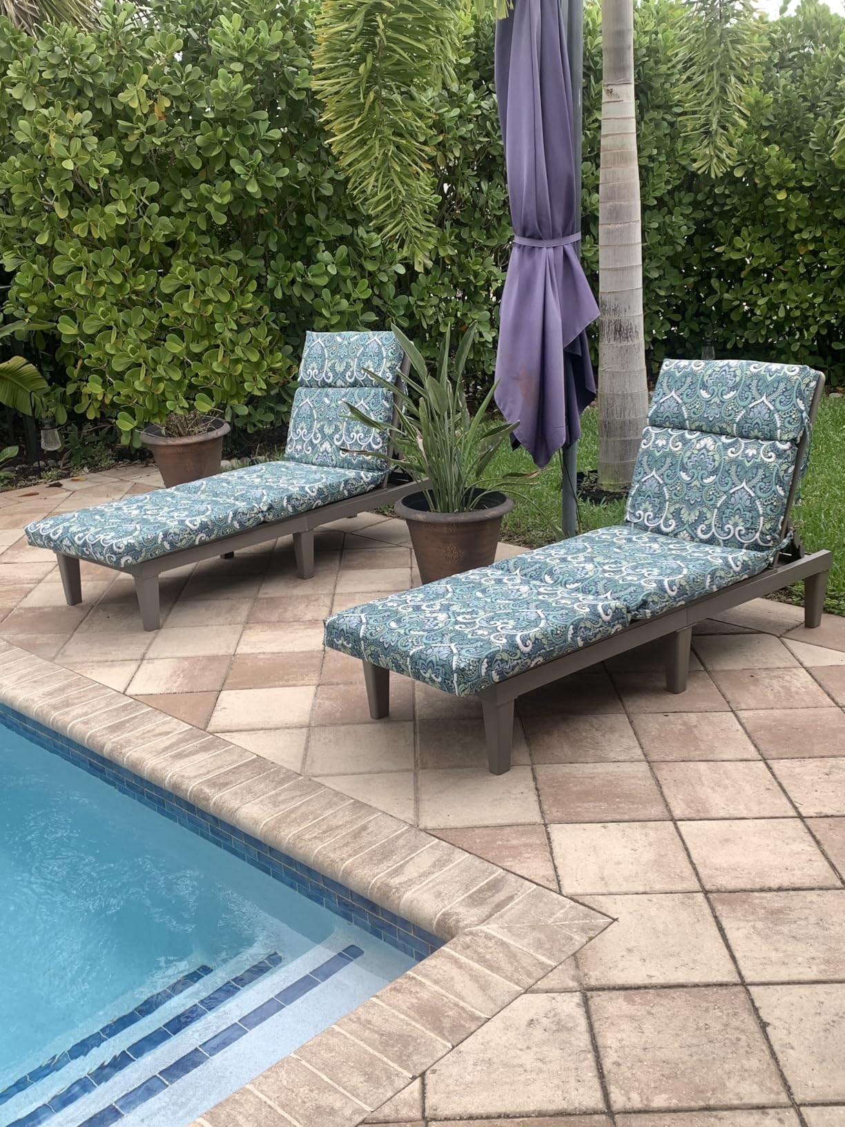 Devoko Outdoor Chaise Lounge Chair Set of 2 with 5-Position Adjustable Back, Waterproof PP Lounge Chairs for Outside Pool Patio (Black) customer photo 2
